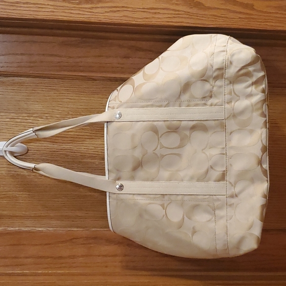 EUC Authentic tan Coach duffle travel tote. - Picture 3 of 9